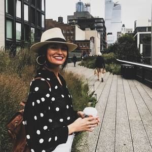 Meet your Posher, Danielle